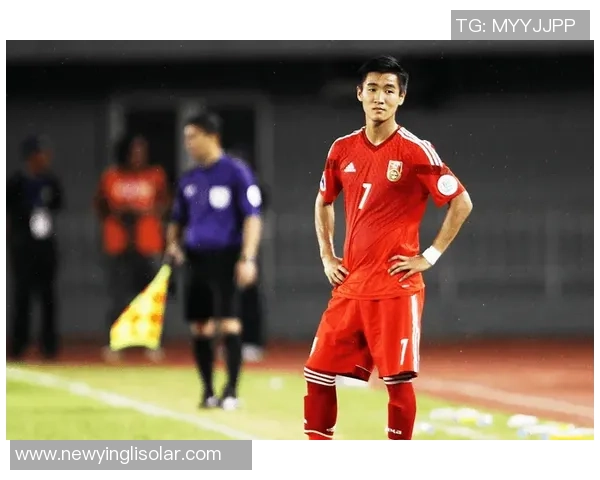 足球明星伤病背后的故事与坚持展现运动员不屈精神的真实瞬间