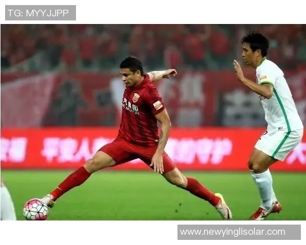 重庆足球队与杭州足球队赛后复盘分析灵活性表现及战术调整探讨 重庆足球队与杭州足球队赛后复盘分析灵活性表现及战术调整探讨